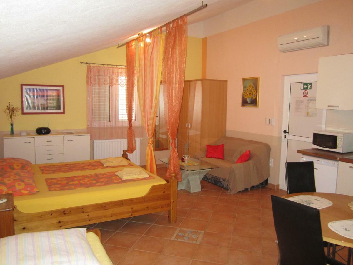 Apartments Villa Bella Vista Hvar Hvar Town Exterior photo